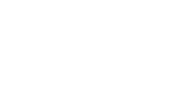 เครื่องมือ Bosch Professional วางอยู่บนโต๊ะทำงานไม้.